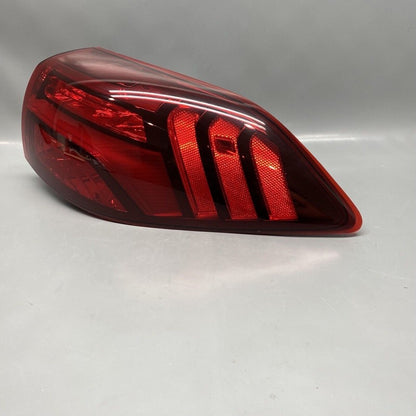 92402-D3650 HYUNDAI TUCSON TAIL LIGHT RIGHT PASSENGER 2019 2020 2021 OEM 92402-D3650