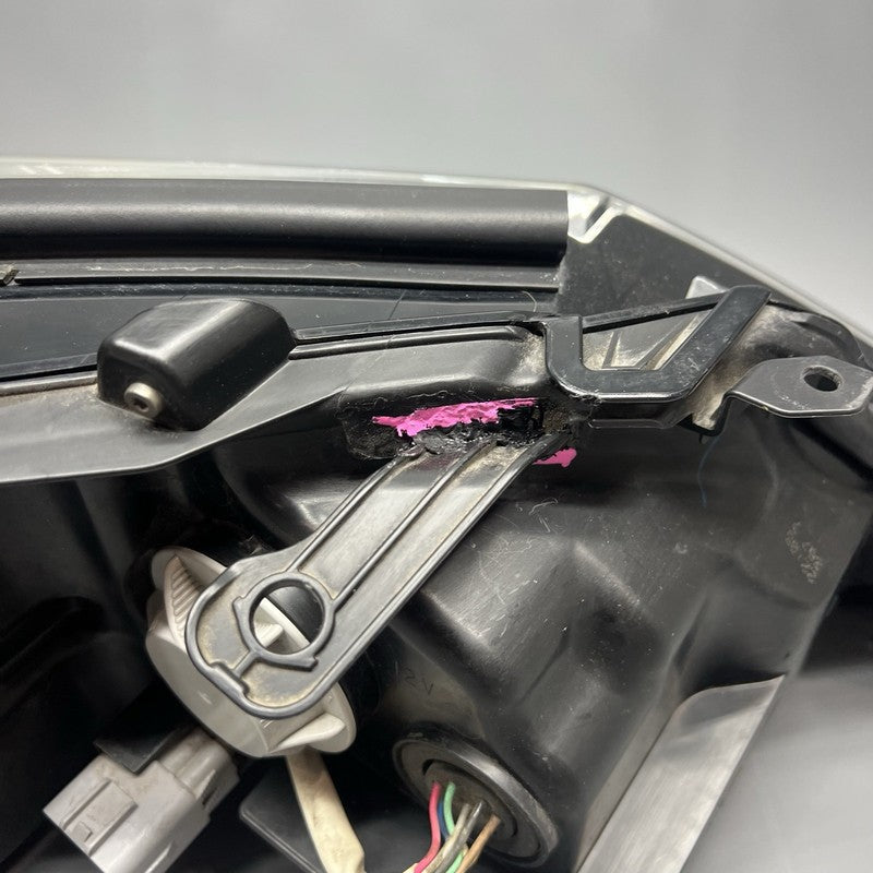 TOYOTA CAMRY HEADLIGHT LEFT DRIVER 2018 2019 2020 3 STRIPE DRL