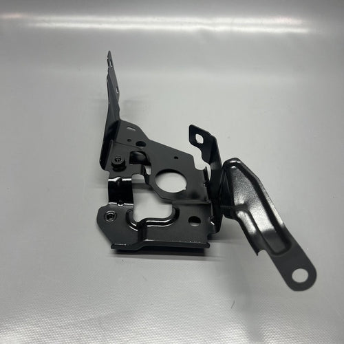 8494438 BMW 330 M3 FENDER BRACKET RIGHT FRONT 2019 2020 2021 OEM 8494438