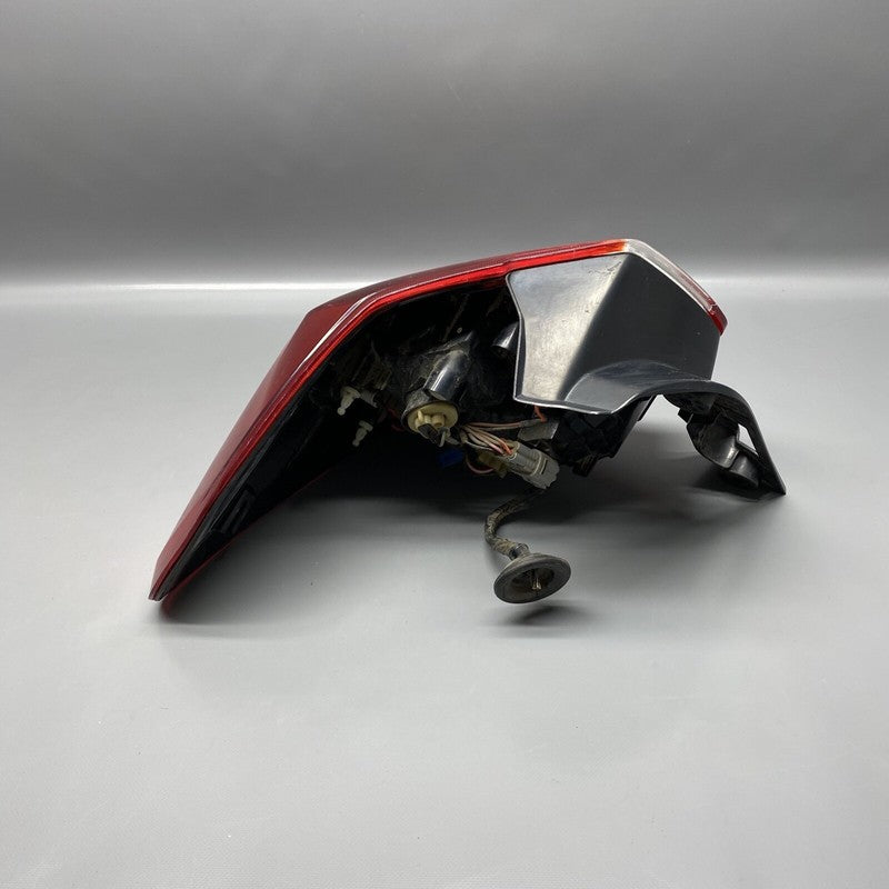 SUBARU XV CROSSTREK TAIL LIGHT RIGHT SIDE 84201-FJ060 2013 2014 15 16 