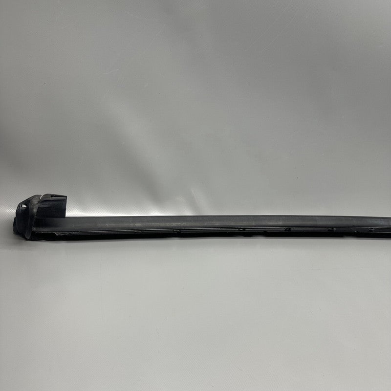 1072080-00-B TESLA MODEL X DOOR SEAL BRACKET RIGHT REAR 2016 2017 18 19 2020 OEM 1072080-00-B