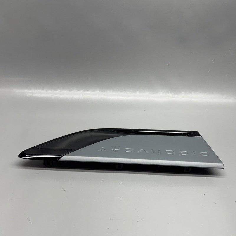 LAND ROVER DISCOVERY FENDER GRILLE VENT 2021 2022 2023 OEM LR164409