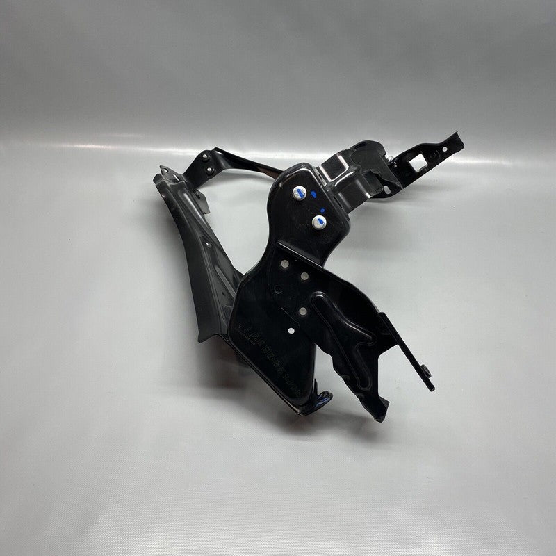 204620590 MERCEDES BENZ C300 HEADLIGHT SUPPORT BRACKET RIGHT 2008 2009 2010 2011 OEM