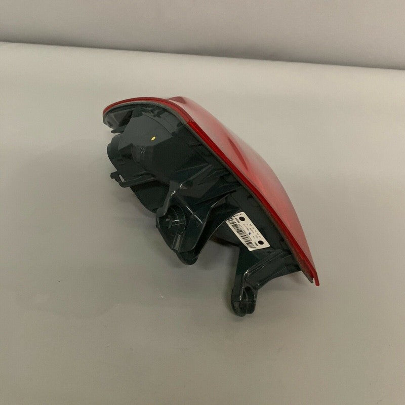 63217372786-01 BMW 328 335 TAIL LIGHT RIGHT PASSENGER 63217372786-01 2012 2013 2014 2015 SEDAN 