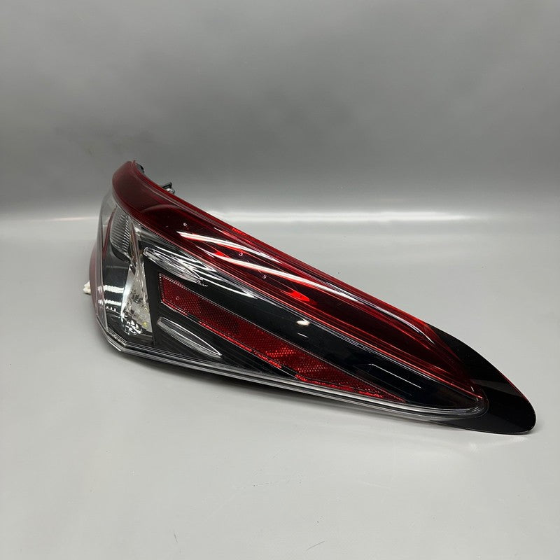 TOYOTA CAMRY TAIL LIGHT RIGHT PASSENGER 2021 2022 2023 HALOGEN OEM