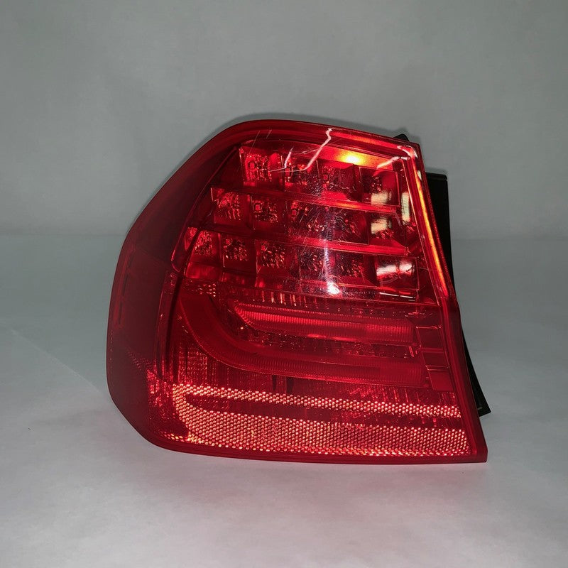 7 289 429 BMW 328 335 TAIL LIGHT LEFT DRIVER LED SEDAN 2009 2010 2011 0EM