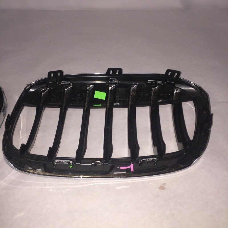 7354823 BMW X1 F48 FRONT BUMPER LEFT AND RIGHT GRILLES 2016 2017 OEM