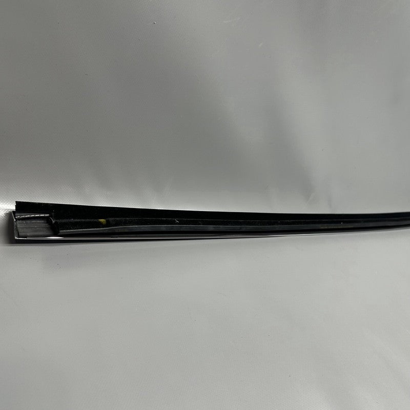 1032166-88-D TESLA MODEL X DOOR WINDOW MOLDING RIGHT FRONT 2016 17 18 19 2020 1032166-88-D
