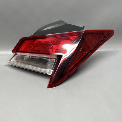 92402 AA020 HYUNDAI ELANTRA TAIL LIGHT RIGHT PASSENGER 2021 2022 OEM 92402AA020