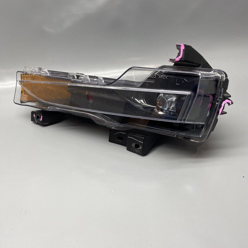 1077391-00-F TESLA MODEL 3 FOG LIGHT LEFT DRIVER 2017 2018 2019 2020 2021 2022 1077391-00-F