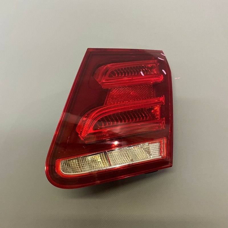 W212 MERCEDES  BENZ E63 TRUNK TAIL LIGHT RIGHT PASSENGER 2014 2015 2016 AMG OEM