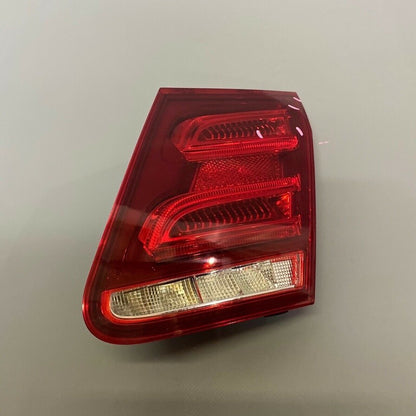 W212 MERCEDES  BENZ E63 TRUNK TAIL LIGHT RIGHT PASSENGER 2014 2015 2016 AMG OEM