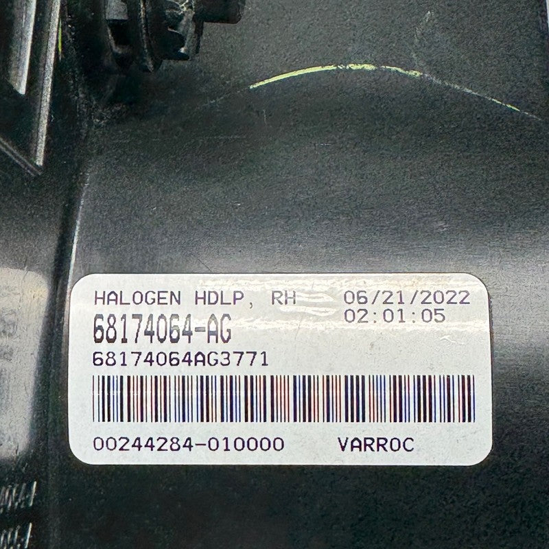 DODGE CHALLENGER HEADLIGHT RIGHT PASSENGER 2016-2019 2020 HALOGEN OEM 