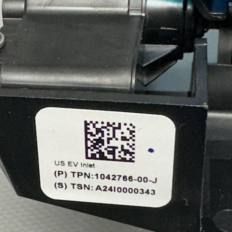 1042766-00-J TESLA MODEL S CHARGE DOOR REFLECTOR LIGHT LEFT 2016 2017 2018 2019 2020 OEM