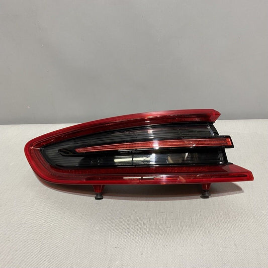 95B945095E PORSCHE MACAN TAIL LIGHT LEFT DRIVER LED 95B945095E OEM 2015 2016 2017 