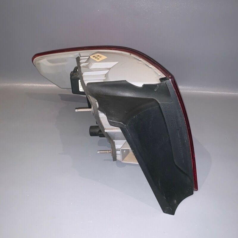 63217174404-05 BMW 328i 335i TAIL LIGHT RIGHT SIDE 2-DOOR COUPE 2007 2008 2009 2010 LED OEM