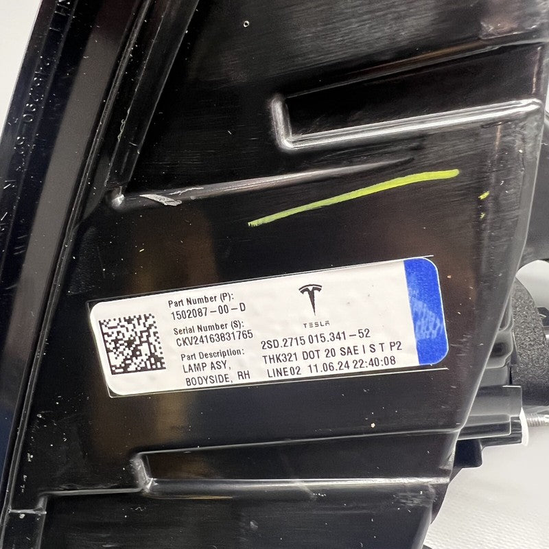 1502087-00-D TESLA MODEL Y TAIL LIGHT RIGHT PASSENGER LED 2020 21 22 23 2024 OEM 1502087-00-D