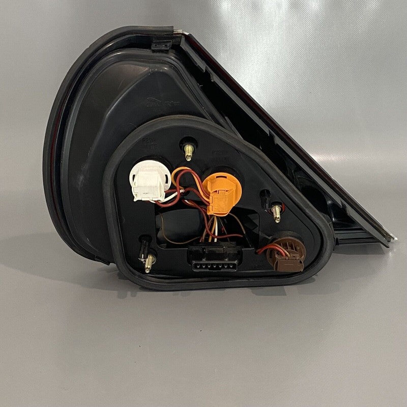 XJ8 JAGUAR XJ8 XJR TAIL LIGHT RIGHT PASENGER 2004 2005 2006 2007 2008 OEM