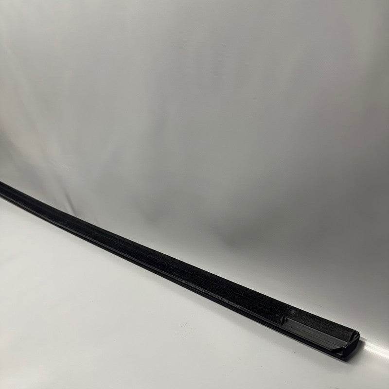 TESLA MODEL Y DOOR WINDOW MOLDING RIGHT FRONT 2020 2021 2022 2023 2024