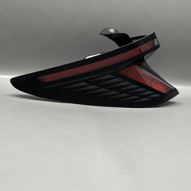 HYUNDAI TUCSON TAIL LIGHT LEFT DRIVER 92401-N9150 2022 2023 OEM
