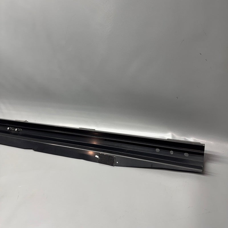 TESLA CYBERTRUCK HORIZONAL GUIDE RAIL RIGHT 2024 2025 OEM 1852128-98-D