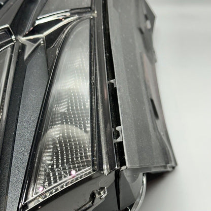 92203-CW200 HYUNDAI TUCSON HEADLIGHT RIGHT PASSENGER 2022 2023 2024 LED OEM 92203-CW200