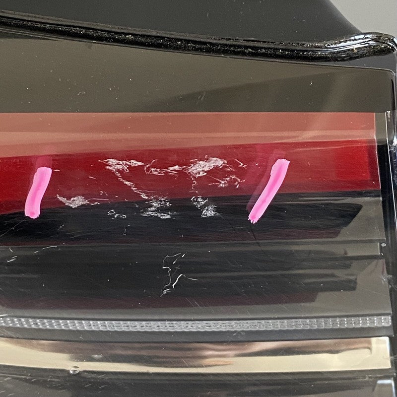 TESLA MODEL Y TAIL LIGHT LEFT DRIVER SIDE 1502086-00-D 2020 2021 2022 