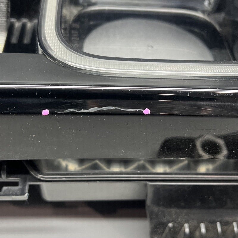 L8B3-13404-DD LAND ROVER DEFENDER TAIL LIGHT RIGHT PASSENGER 2020 2021 2022 OEM L8B3-13404-DD