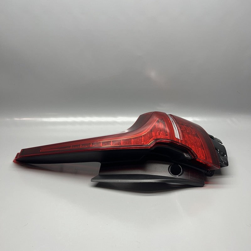 3229161 VOLVO V60 TAIL LIGHT RIGHT PASSENGER 2020 2021 2022 2023 2024 LED OEM 3229161