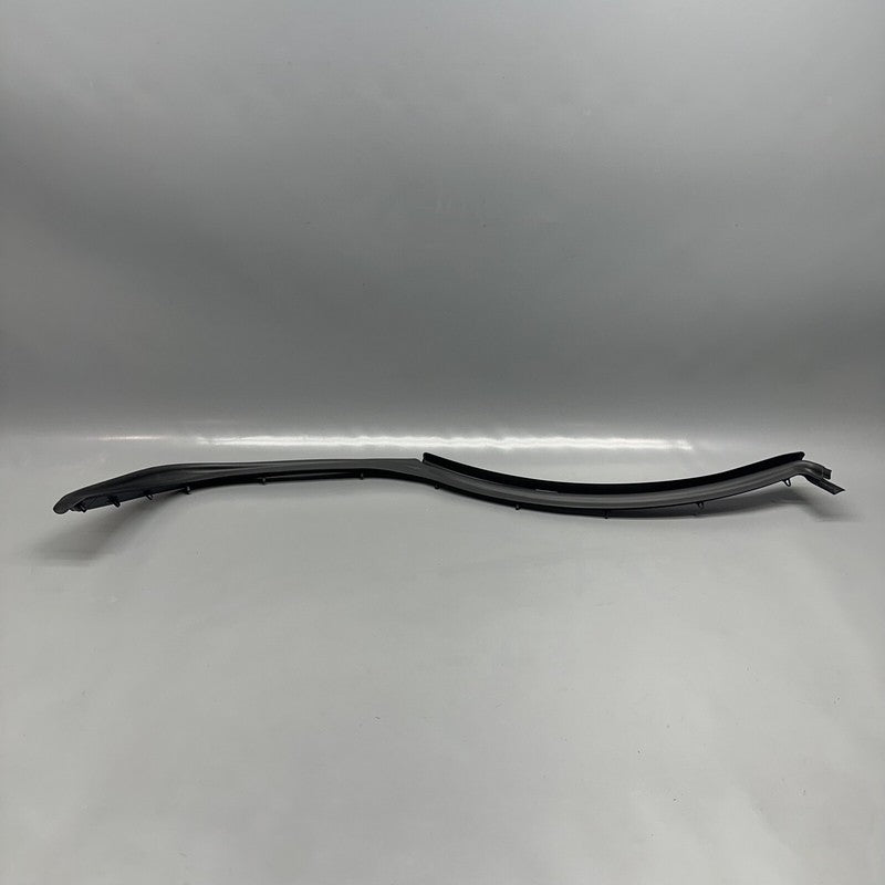95B839762B PORSCHE MACAN WEATHER STRIP SEAL RIGHT REAR 2016 17 18 19 2020 OEM 95B839762B