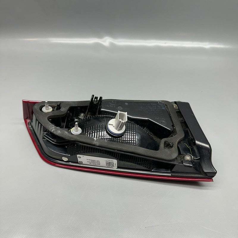 CHEVY EQUINOX TAIL LIGHT INNER RIGHT PASSENGER 2018 2019 OEM 84341670