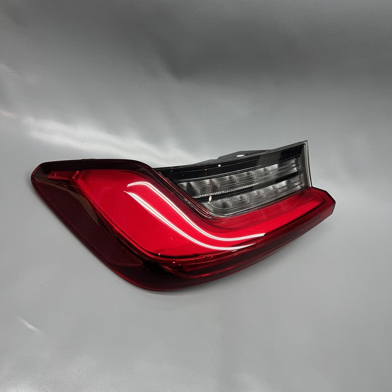 BMW 340 330 TAIL LIGHT LEFT DRIVER SEDAN  2019 2020 2021 2022 2023 OEM