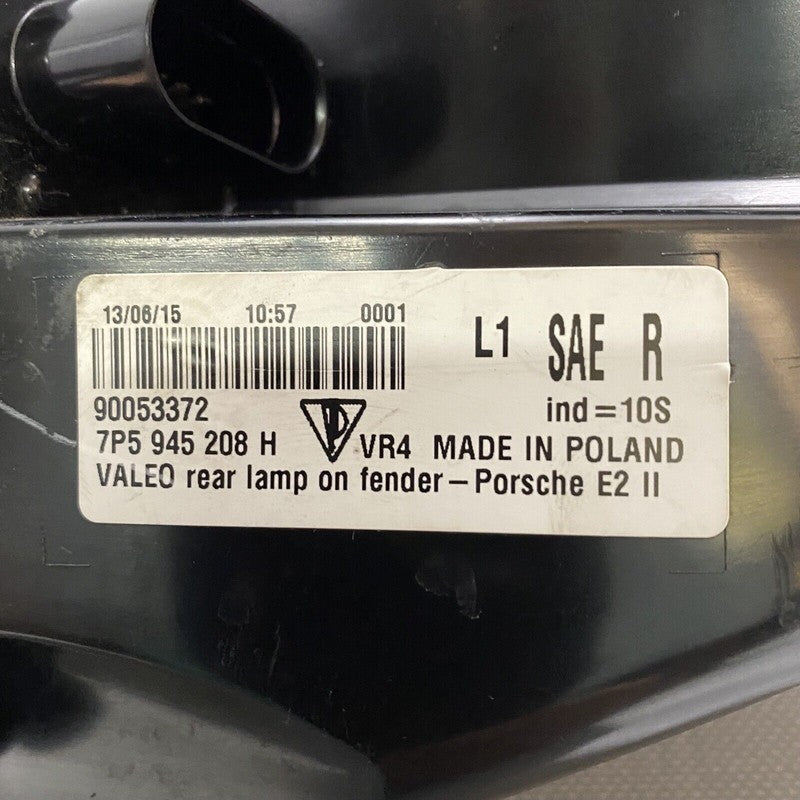 7P545208H PORSCHE CAYENNE TAIL LIGHT RIGHT PASSENGER LED 7P545208H OEM 2015 2016 2017