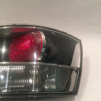 Q7 AUDI Q7 TAIL LIGHT RIGHT PASSENGER BLACK BEZEL 2007 2008 2009 OEM