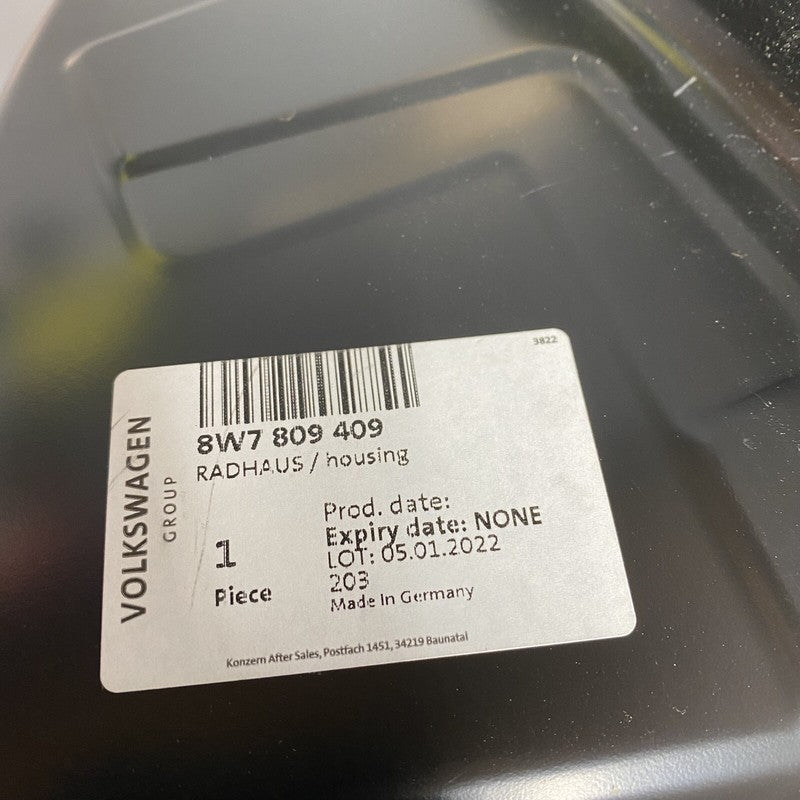 8W7809409 AUDI A5 S5 OUTER WHEELHOUSE LEFT 8W7809409 2018 2019 2020 OEM 