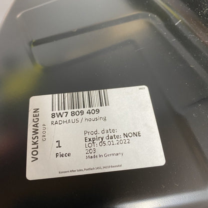 8W7809409 AUDI A5 S5 OUTER WHEELHOUSE LEFT 8W7809409 2018 2019 2020 OEM 