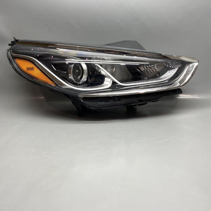 92102-C25 HYUNDAI SONATA HEADLIGHT RIGHT PASSENGER 92102-C25 2018 2019 HALOGEN OEM