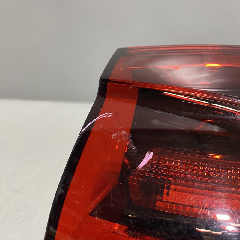 7P545208H PORSCHE CAYENNE TAIL LIGHT RIGHT PASSENGER LED 7P545208H OEM 2015 2016 2017