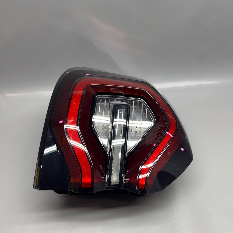 BMW X3 TAIL LIGHT LEFT DRIVER 2022 2023 2024 LED OEM 3946304907