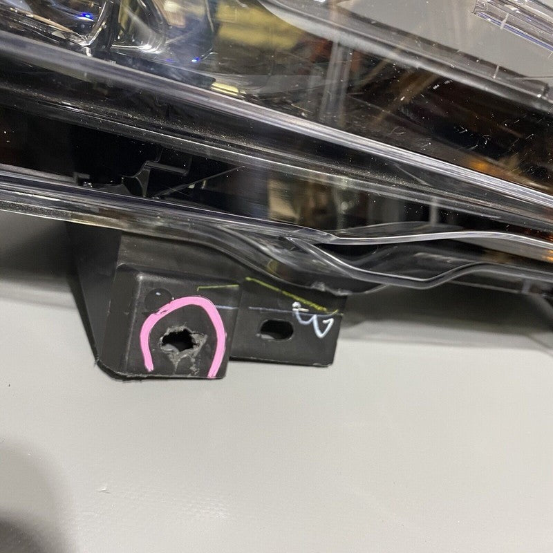 1077392-00-C TESLA MODEL 3 FOG LIGHT RIGHT SIDE LED 1077392-00-C 2017 2018 2019 2020