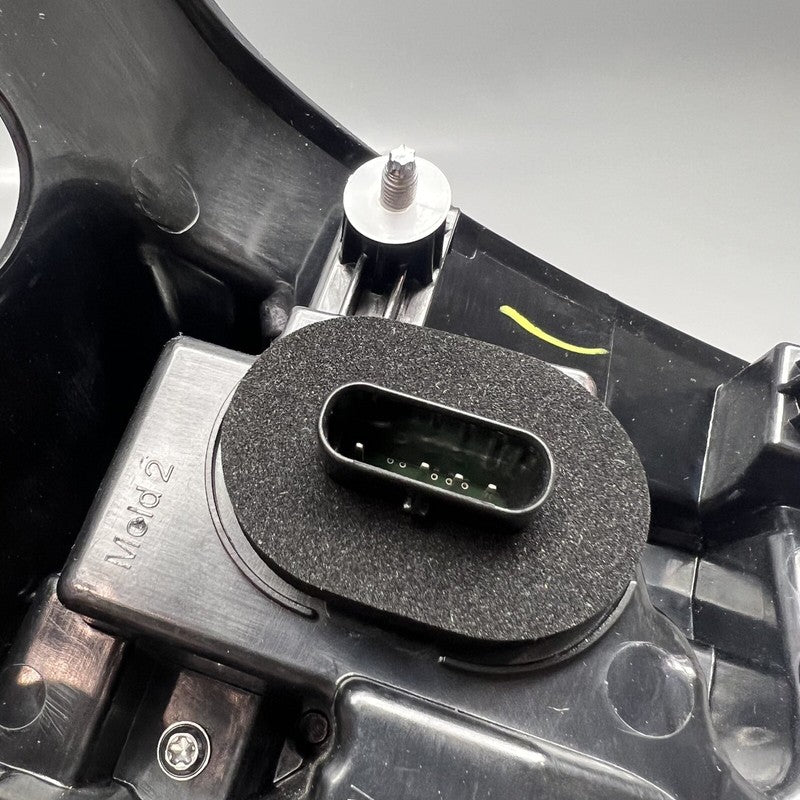 1502087-00-D TESLA MODEL Y TAIL LIGHT RIGHT PASSENGER LED 2020 21 22 23 2024 OEM 1502087-00-D