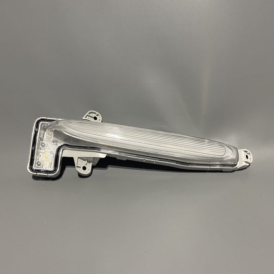 278-8A051 TOYOTA COROLLA FOG LIGHT RIGHT PASSENGER SEDAN 278-8A051 2020 2021 OEM