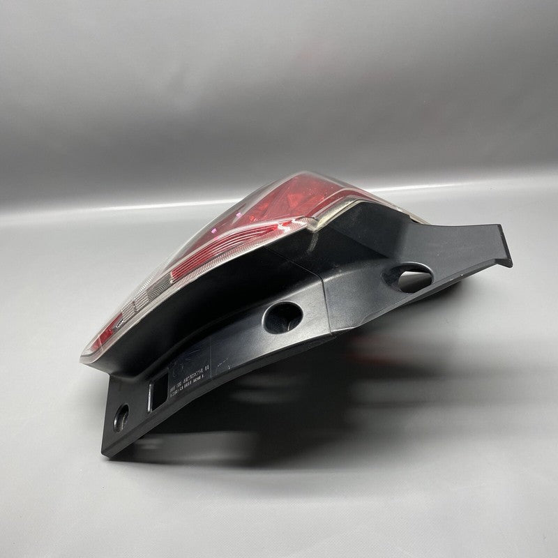 SUBARU FORESTER TAIL LIGHT LEFT DRIVER 2014 2015 2016 OEM 84201-SG050