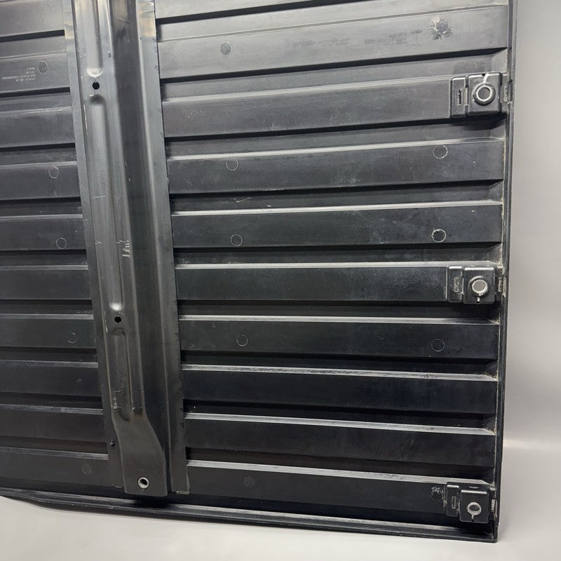 1852693-00-C TESLA CYBERTRUCK BED FLOOR RWD 2024 2025 OEM 1818780-00-D