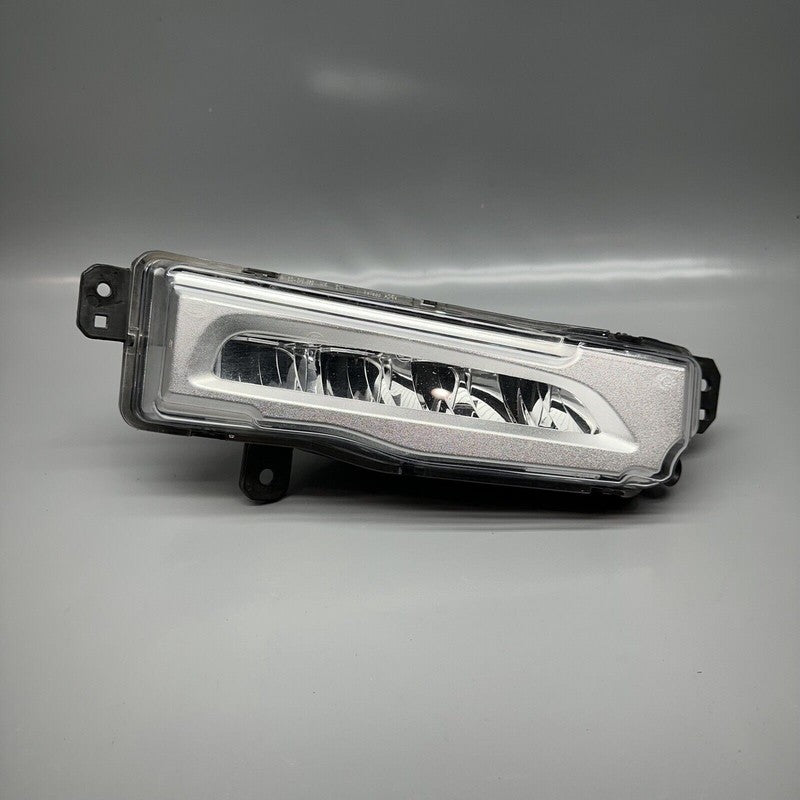 BMW X5 M-SPORT FOG LIGHT RIGHT PASSENGER 2019 2020 2021 LED OEM 631774