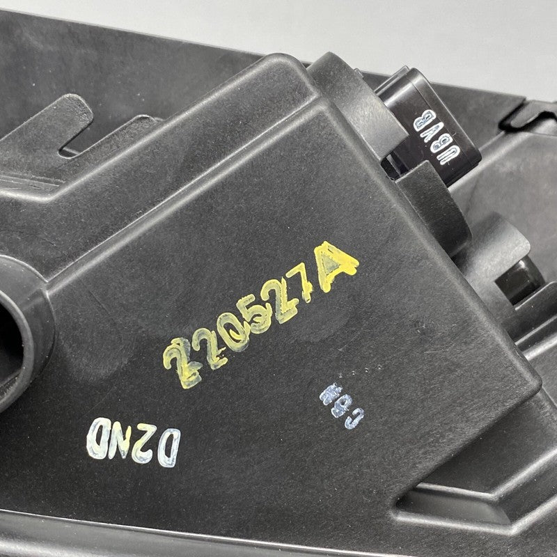 92208-J9010 HYUNDAI KONA DAYTIME RUNNING LIGHT RIGHT PASSENGER 2018 2019 20 2021 92208-J9010