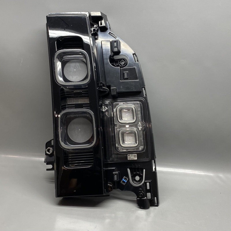 L8B2-13404-DD LAND ROVER TAIL LIGHT RIGHT PASSENGER 2020 2021 2022 OEM L8B2-13404-DD