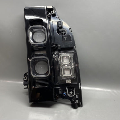 L8B2-13404-DD LAND ROVER TAIL LIGHT RIGHT PASSENGER 2020 2021 2022 OEM L8B2-13404-DD