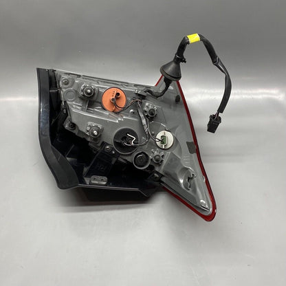 92402 AA020 HYUNDAI ELANTRA TAIL LIGHT RIGHT PASSENGER 2021 2022 OEM 92402AA020