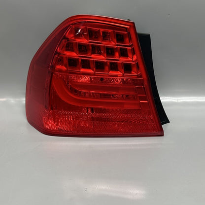 328 BMW 328 TAIL LIGHT LEFT DRIVER 2009 2010 2011 LED OEM